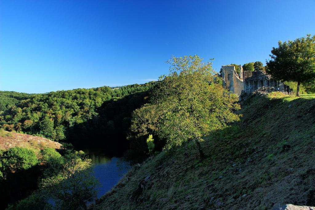 Hotel Du Berry Aigurande Экстерьер фото